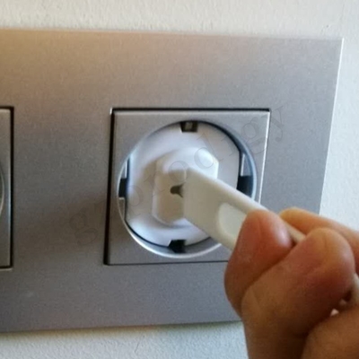 2 Pin Palstic EU Standard Electrical Child Safety Outlet Plug Cover For Protection