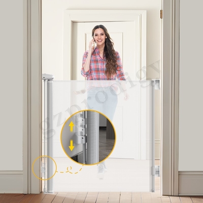 196&quot; Extra Width Retractable Outdoor Pet Gate Roll Up Baby Safety Retractable Gate For Ourdoor And Indoor